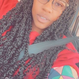 Meet your Posher, Kristina